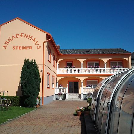 Bed and Breakfast Arkadenhaus Steiner Подерсдорф-ам-Зе Экстерьер фото