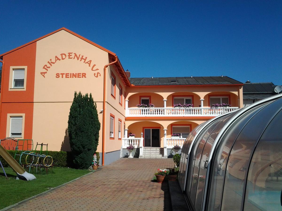 Bed and Breakfast Arkadenhaus Steiner Подерсдорф-ам-Зе Экстерьер фото