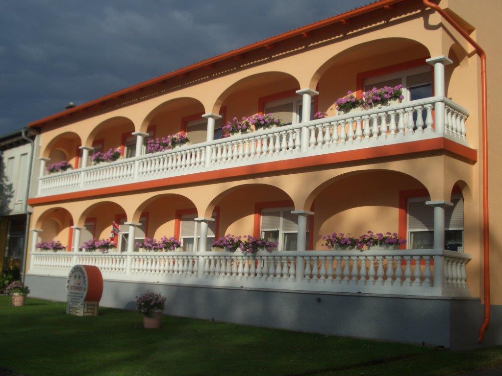 Bed and Breakfast Arkadenhaus Steiner Подерсдорф-ам-Зе Экстерьер фото