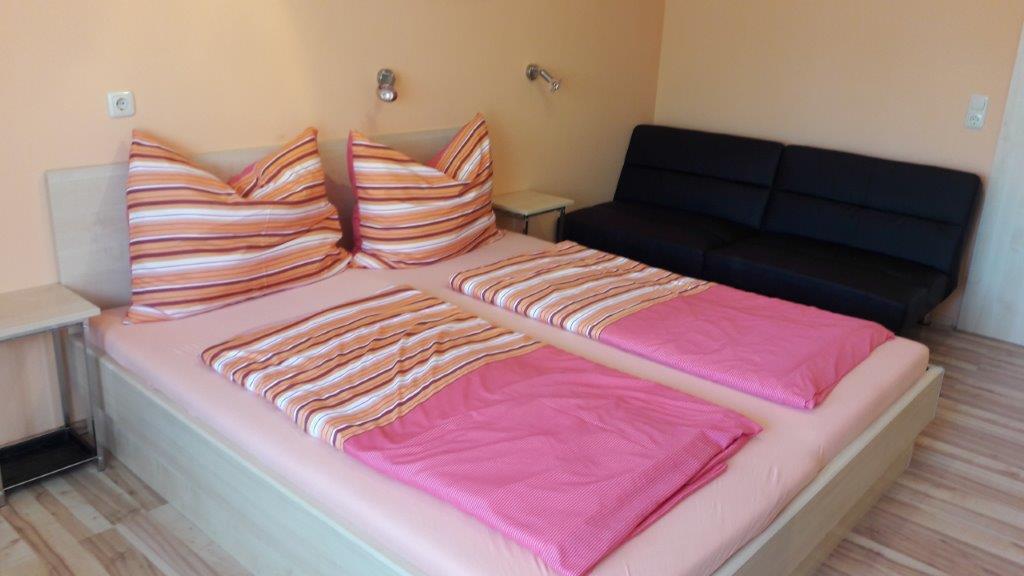 Bed and Breakfast Arkadenhaus Steiner Подерсдорф-ам-Зе Экстерьер фото