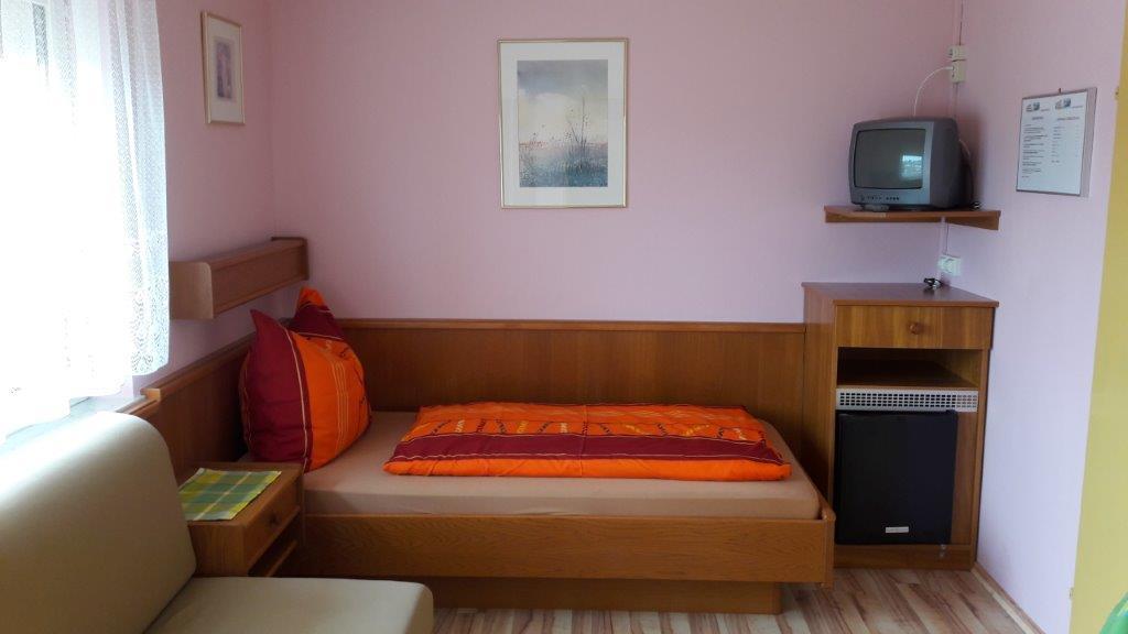Bed and Breakfast Arkadenhaus Steiner Подерсдорф-ам-Зе Экстерьер фото